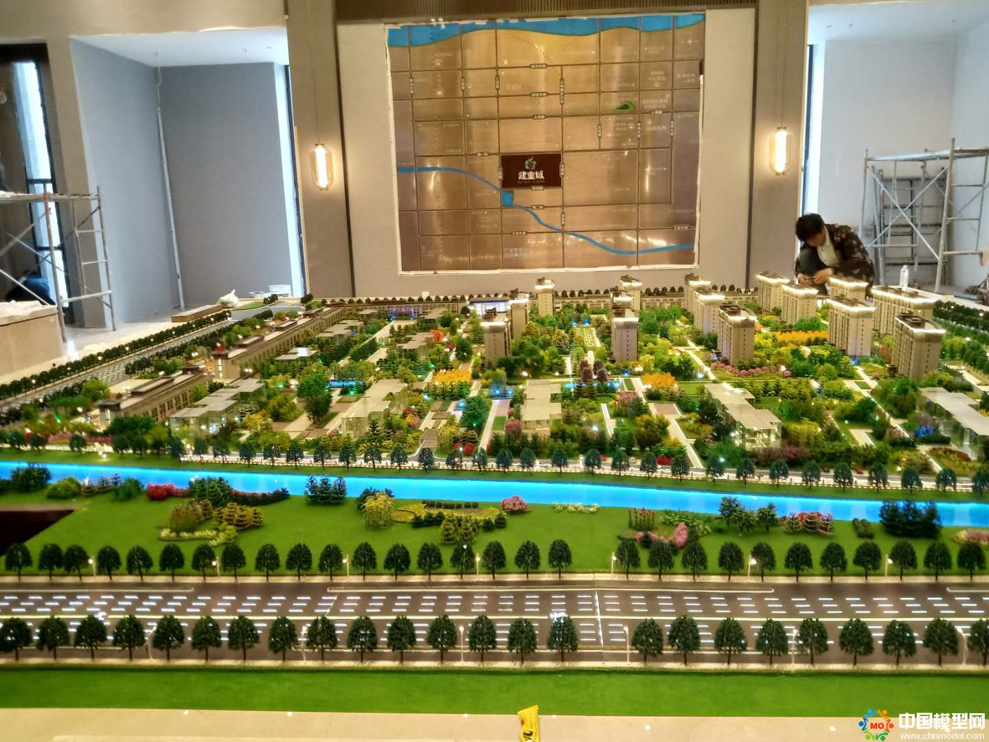 樓盤沙盤模型制作、別墅沙盤模型制作、城市規(guī)劃沙盤制作、建筑模型設(shè)計制作、工業(yè)模型設(shè)計制作、數(shù)字多媒體沙盤制作
